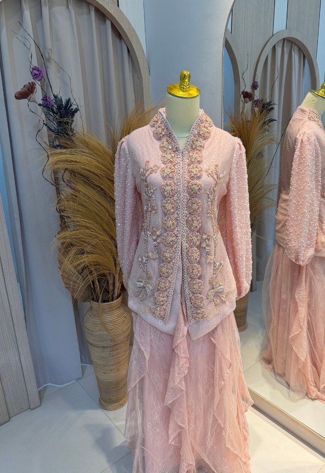Anyaman Hikayat Rosegold