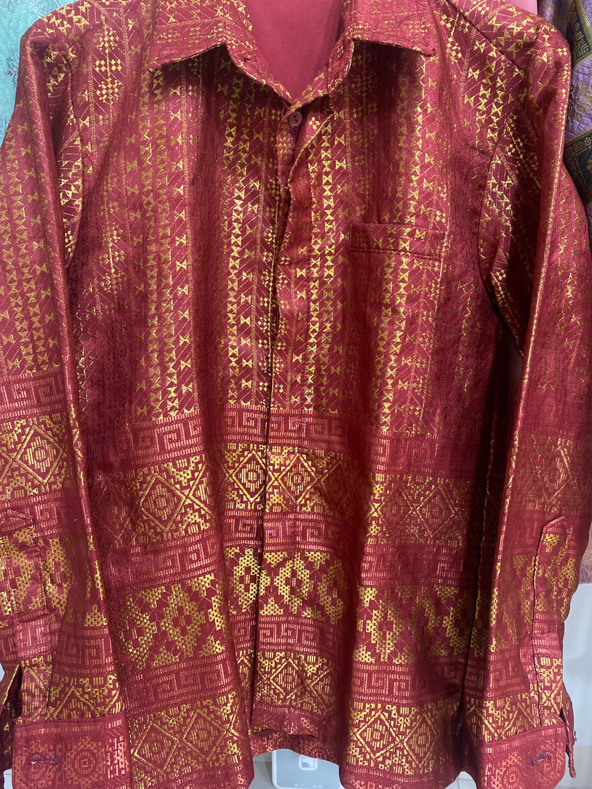 Kemeja Maroon Gold sz M