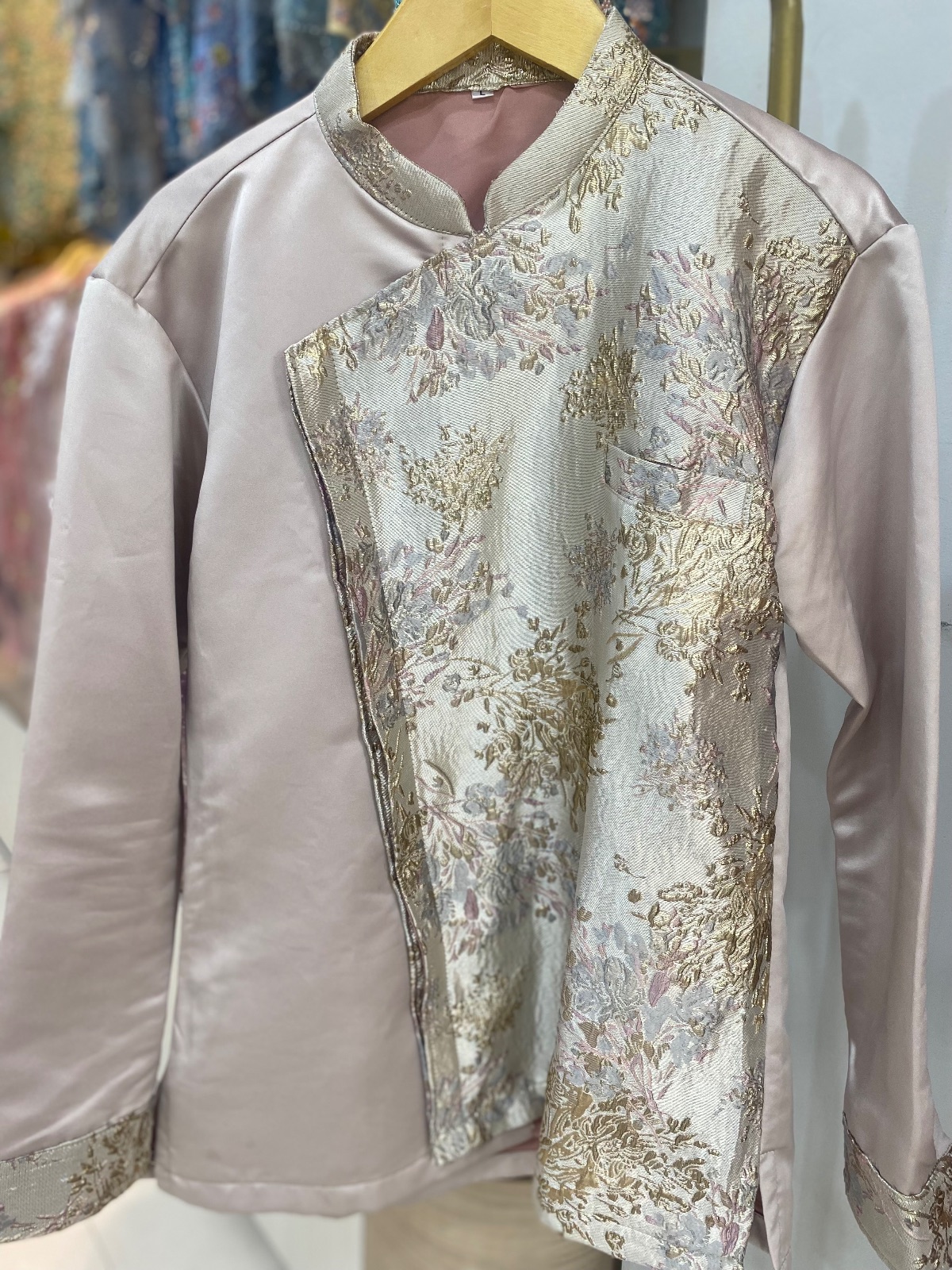 Kemeja Soft Damask