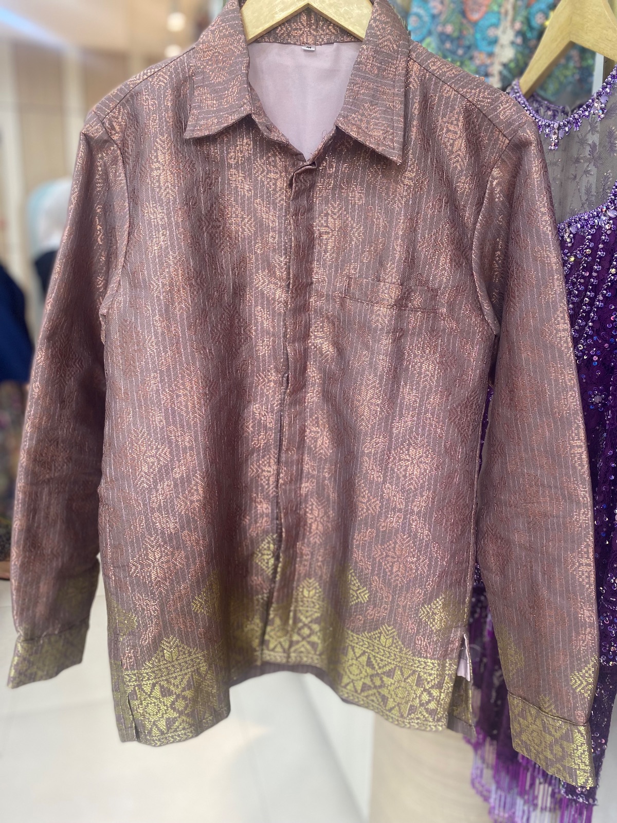 Kemeja Bronze Gold