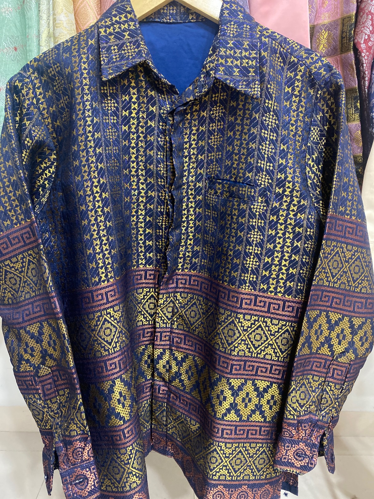 Kemeja Navi Gold Etnik sz L