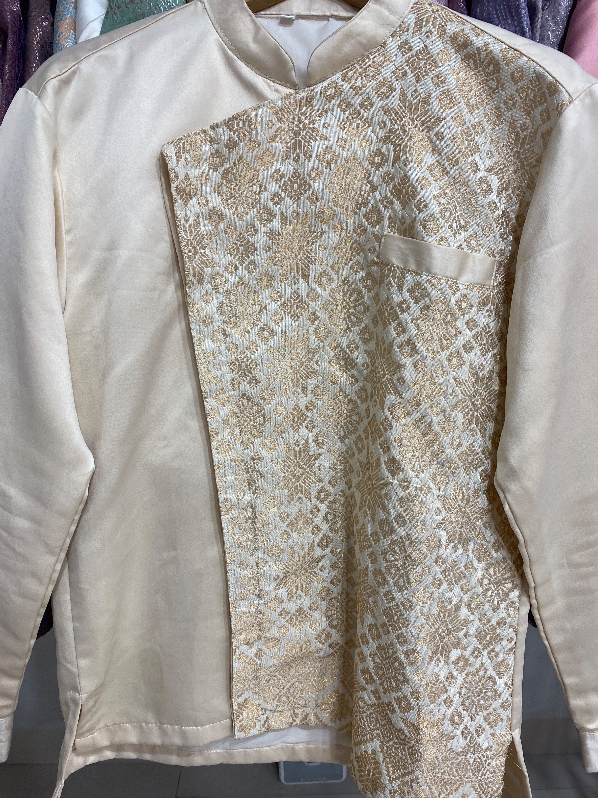 Kemeja Cream Gold sz L