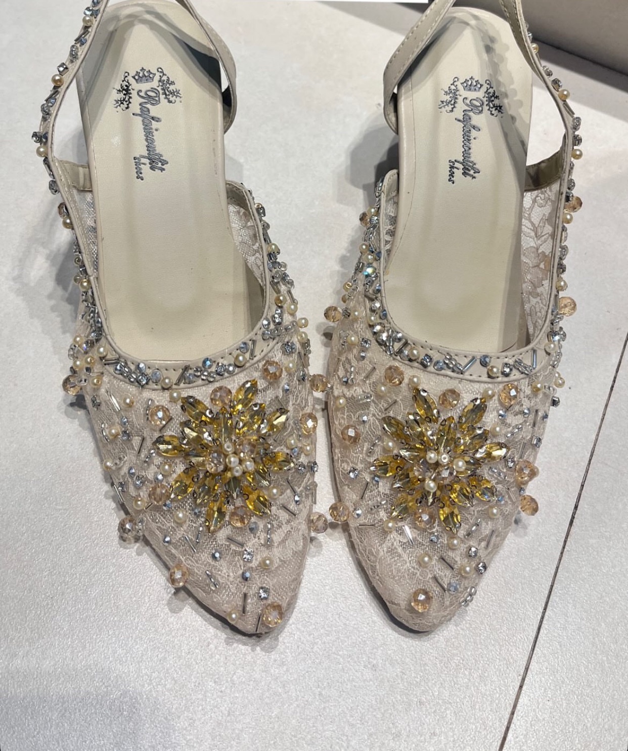 Heels Cream Gold (sz 39)